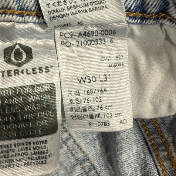 Levi's Premium Acid Wash MIDDY STRAIGHT WOMEN'S JEANS Size 30 - Picture 12 of 12